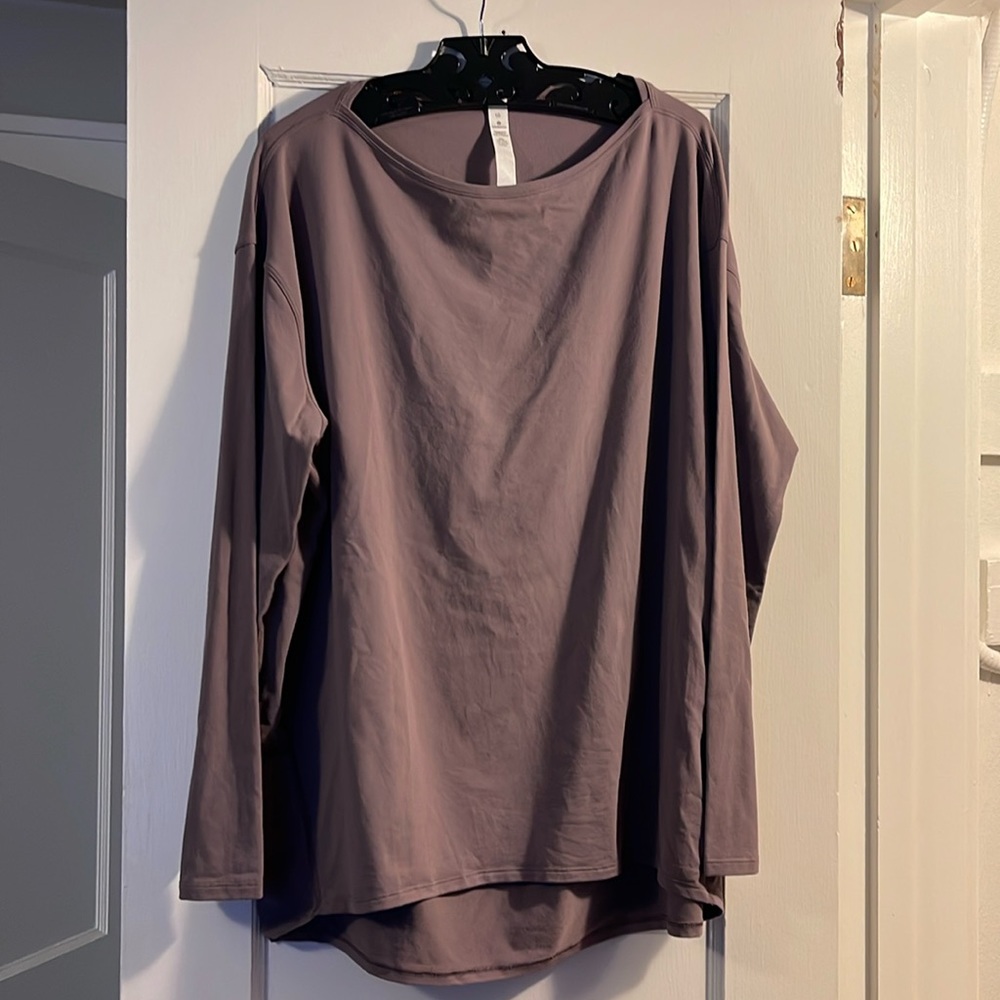 Lululemon Back In Action Long Sleeve